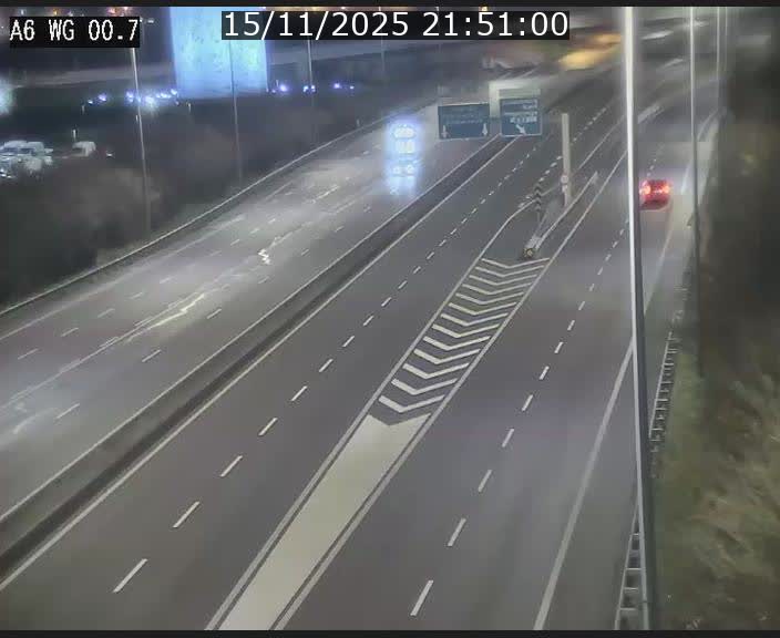 Traffic live webcam Luxembourg Croix de Cessange - A6 - BK 0.7 - direction A3 France