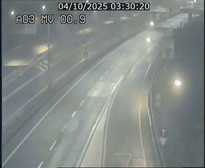 Traffic live webcam Luxembourg Croix de Gasperich - A3 - BK 0.4 - direction Luxembourg