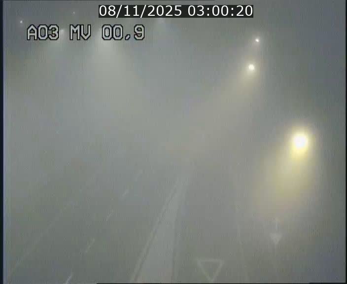 Traffic live webcam Luxembourg Croix de Gasperich - A3 - BK 0.4 - direction Luxembourg