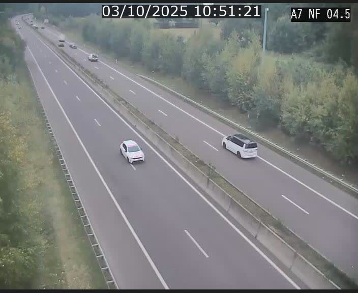 Caméra autoroute Luxembourg A7 - Passage à gibier Rëngelbour - direction Tunnel Grouft