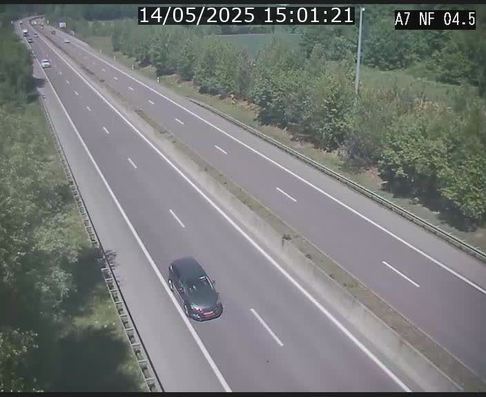 Caméra autoroute Luxembourg A7 - Passage à gibier Rëngelbour - direction Tunnel Grouft