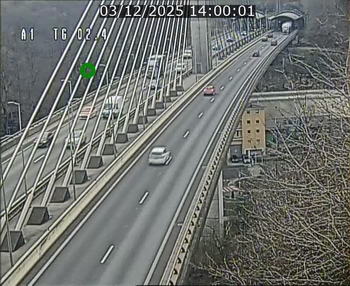 Traffic live webcam Luxembourg Sandweiler - A1 direction Luxembourg-ville - BK 2.4