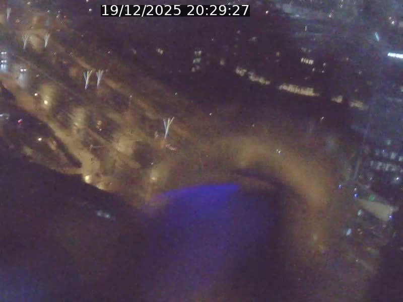 Webcam sur l'avenue John Fitzgerald Kennedy (N51) avec vue sur le Pont rouge (Pont Grande Duchesse Charlotte), l'arrêt Pfaffenthal et l'entrée du quartier Kirchberg