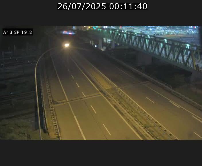 Traffic live webcam Luxembourg Croix de Bettembourg - A13 direction Esch-sur-Alzette - BK 19.8