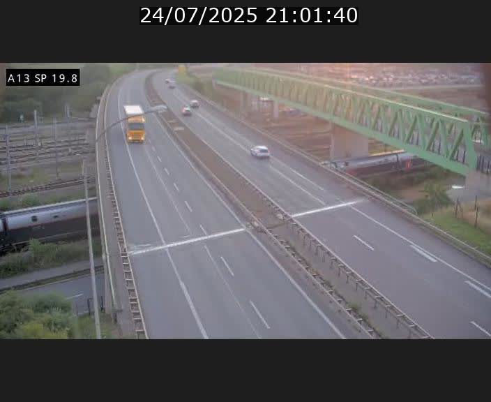 Traffic live webcam Luxembourg Croix de Bettembourg - A13 direction Esch-sur-Alzette - BK 19.8