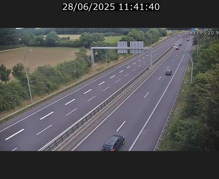 Traffic live webcam Luxembourg Croix de Bettembourg, rond-point d'Hellange - A13 direction Allemagne - BK 20.9