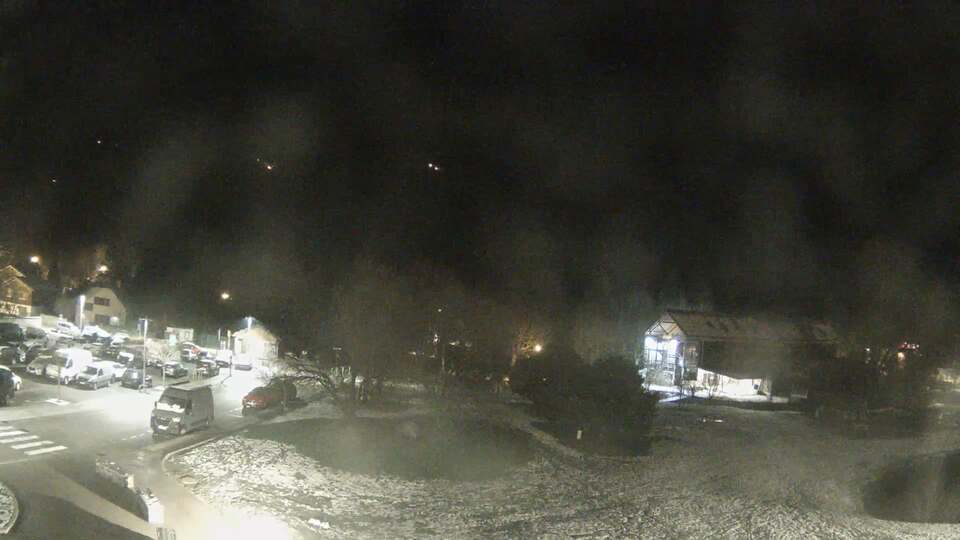 Webcam au niveau de la mairie du village du Bourg d'Oisans, aux pieds de l'Alpe d'Huez et aux portes du parc des Écrins