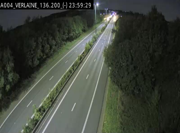 Webcam sur l'E411 à hauteur du pont surplombant la N40, à proximité de la sortie 26 Verlaine - Libramont-Chevigny. Vue orientée vers Namur