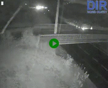 Webcam sur A84 à hauteur de Pont-Farcy, au niveau du pont autoroutier sur la Vire, au sud de Saint-Lô