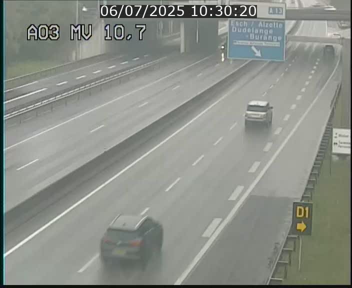 Traffic live webcam Luxembourg Croix de Bettembourg - A3 - BK 10.7 - direction France