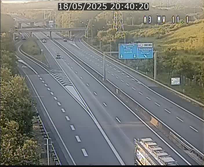 Traffic live webcam Luxembourg Croix de Bettembourg A3 - BK 11.1 - direction Luxembourg-ville