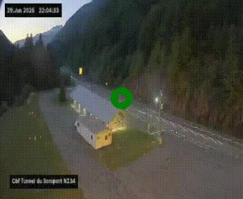 Webcam à l'entrée du tunnel du Somport, côté français, sur la N134, dans les Pyrénées, en direction de l'Espagne, à 1116 mètres d'altitude