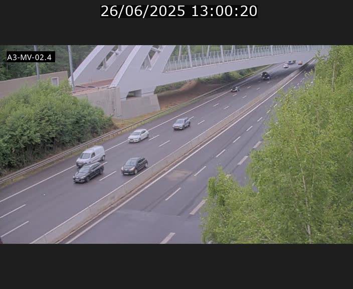 Webcam autoroute de la France (A3) au Luxembourg à Fentange, à proximité de la Croix de Gasperich. Vue orientée vers la Cloche d'Or