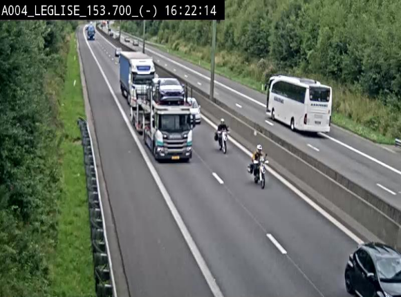 Webcam autoroute A4 (E411-E25) à Léglise, avant la jonction avec la N40. Vue orientée vers Bruxelles