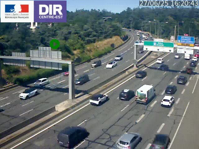 Caméra de circulation routière sur le boulevard périphérique Laurent Bonnevay de Lyon (D383) à hauteur de Bron, avant la jonction avec l'A43. Vue orientée vers l'échangeur
