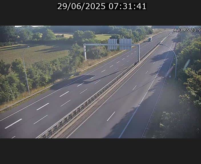 Traffic live webcam Luxembourg Croix de Bettembourg, rond-point d'Hellange - A13 direction Allemagne - BK 20.9