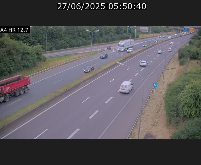 Traffic live webcam Luxembourg Esch sur Alzette - A4 - BK 12.7 - direction Esch-Belval