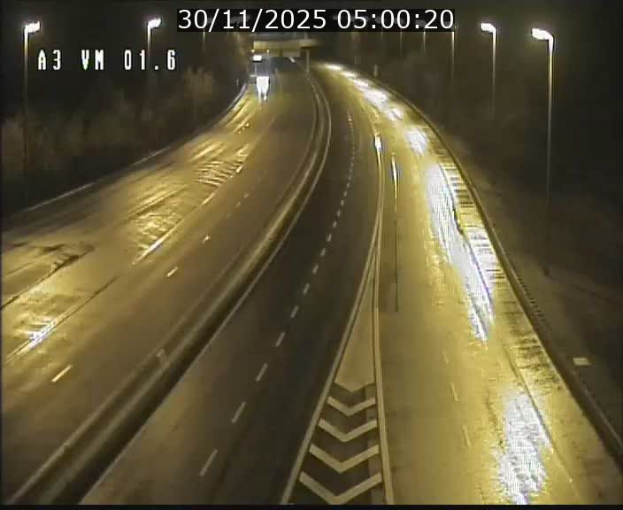 Traffic live webcam Luxembourg - Croix de Gasperich - A3 - BK 1.6 - direction France/Aire de Berchem