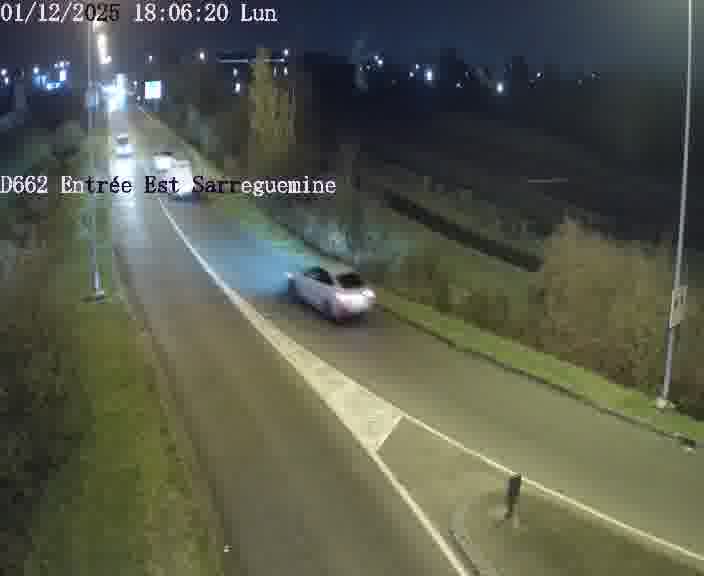 Point de vue trafic déployé sur D662 (France) à Sarreguemines, regardant vers Sarreguemines, aidant conducteurs et services à anticiper les flux.