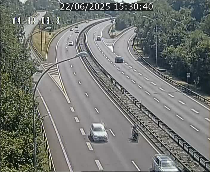 Webcam traffic A4 Luxembourg - BK 3.8 - Leudelange (direction Esch sur Alzette)