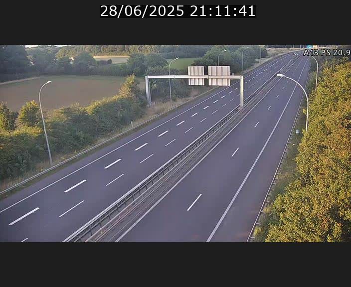 Traffic live webcam Luxembourg Croix de Bettembourg, rond-point d'Hellange - A13 direction Allemagne - BK 20.9