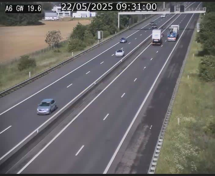 Traffic live webcam Luxembourg - Steinfort - A6 - BK 19.6 - direction Belgique