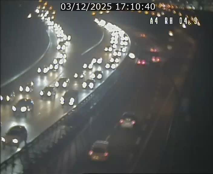 Traffic live webcam Luxembourg Leudelange - A4 - BK 4.9 - direction Luxembourg