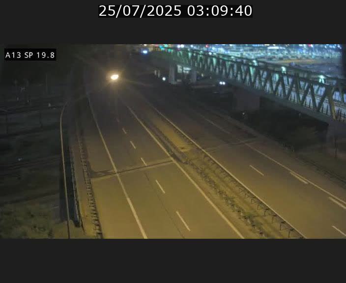 Traffic live webcam Luxembourg Croix de Bettembourg - A13 direction Esch-sur-Alzette - BK 19.8