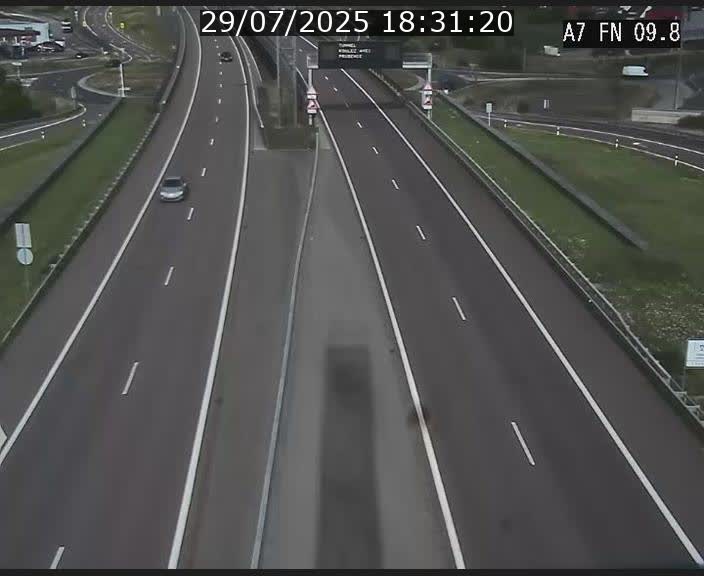 Caméra trafic Luxembourg - A7, Tunnel Gousselerbierg, sortie sud, direction rond-point Lorentzweiler (BK 9.9)