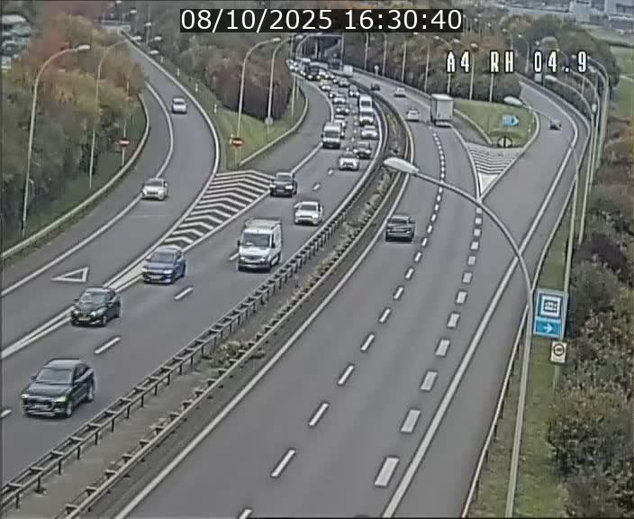 Traffic live webcam Luxembourg Leudelange - A4 - BK 4.9 - direction Luxembourg