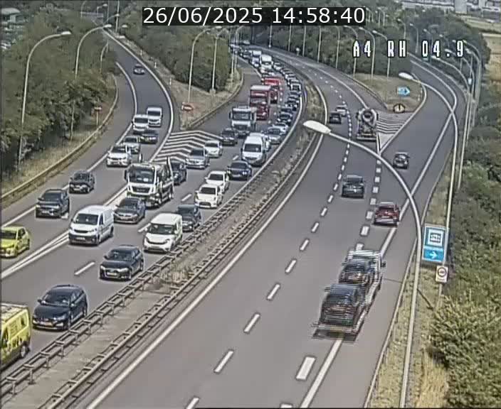 Traffic live webcam Luxembourg Leudelange - A4 - BK 4.9 - direction Luxembourg