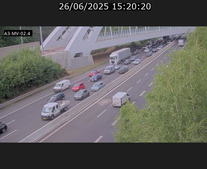 Webcam autoroute de la France (A3) au Luxembourg à Fentange, à proximité de la Croix de Gasperich. Vue orientée vers la Cloche d'Or