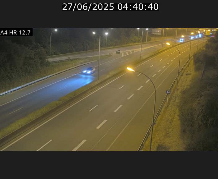 Traffic live webcam Luxembourg Esch sur Alzette - A4 - BK 12.7 - direction Esch-Belval
