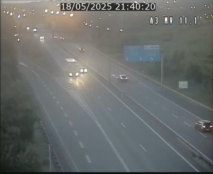 Traffic live webcam Luxembourg Croix de Bettembourg A3 - BK 11.1 - direction Luxembourg-ville