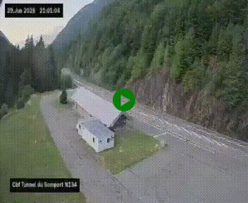 Webcam à l'entrée du tunnel du Somport, côté français, sur la N134, dans les Pyrénées, en direction de l'Espagne, à 1116 mètres d'altitude