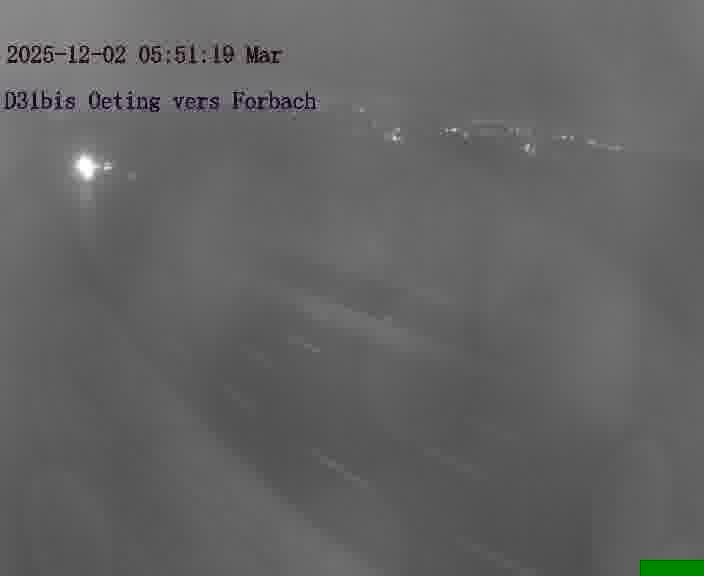 Caméra routière située sur D31bis (France) à Oeting, orientée vers Forbach, surveillant en continu la circulation locale et régionale.
