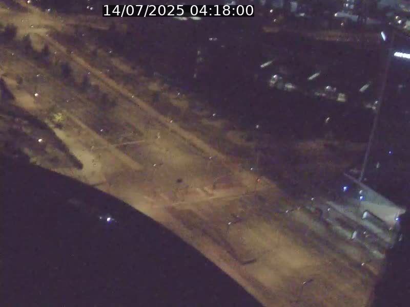 Webcam sur l'avenue John Fitzgerald Kennedy (N51) avec vue sur le Pont rouge (Pont Grande Duchesse Charlotte), l'arrêt Pfaffenthal et l'entrée du quartier Kirchberg