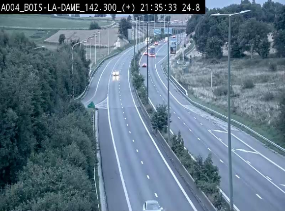 Webcam située entre la sortie 29 Neufchâteau et la jonction avec l'E25 en direction de Liège et Luxembourg