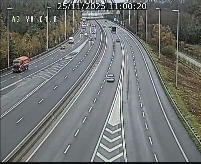 Traffic live webcam Luxembourg - Croix de Gasperich - A3 - BK 1.6 - direction France/Aire de Berchem