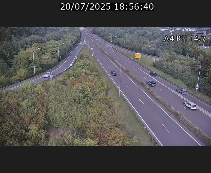 Traffic live webcam Luxembourg Jonction Lankelz - A4 - BK 14.7 - direction Luxembourg
