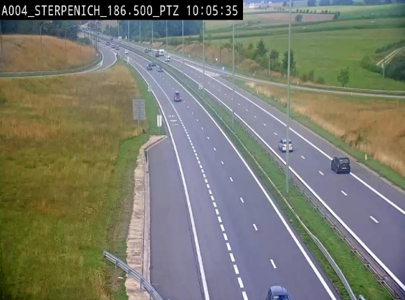 Webcam E411 à Sterpenich en Belgique près de la frontière du Luxembourg. Vue orientée vers Bruxelles