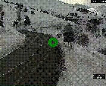 Webcam au carrefour de la croisade, à la jonction entre la N22 et la N320, avant le poste de douane franco-andorrane. Webcam à 1790 mètres d'altitude