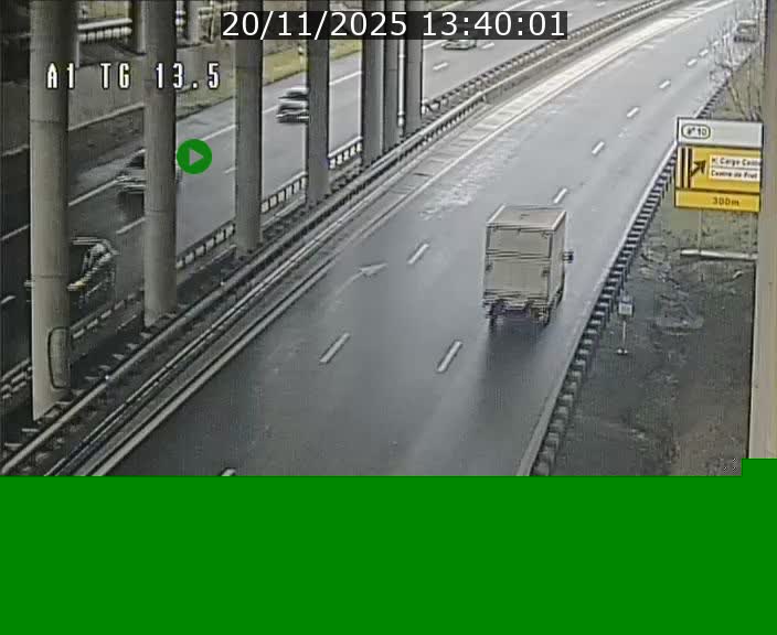 Traffic live webcam Luxembourg Senningen - A1 direction Luxembourg - BK 13.5