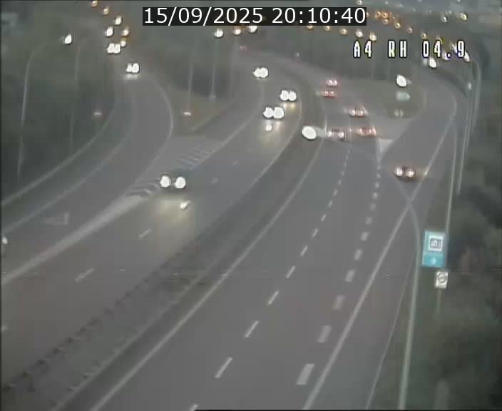 Traffic live webcam Luxembourg Leudelange - A4 - BK 4.9 - direction Luxembourg