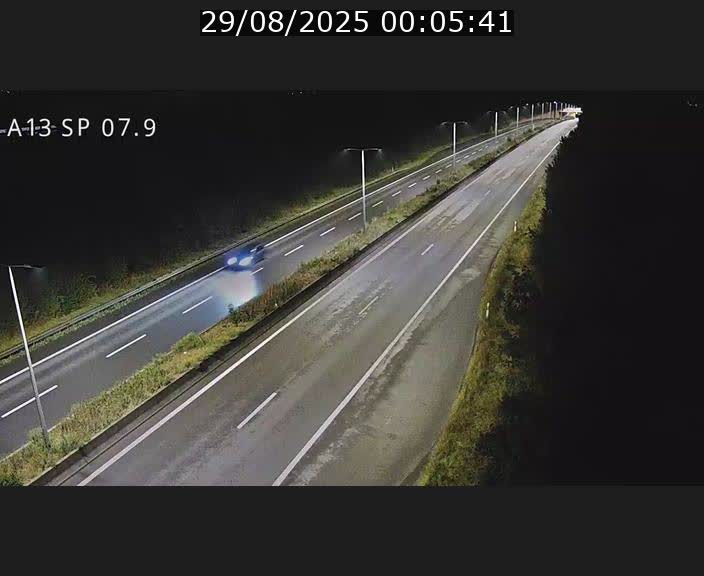 Traffic live webcam Luxembourg Jonction Lankelz - A13 direction Pétange - BK 7.9