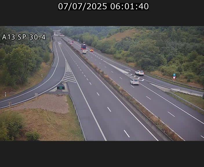 Traffic live webcam Luxembourg Altwies - A13 direction Luxembourg-ville - BK 30.4