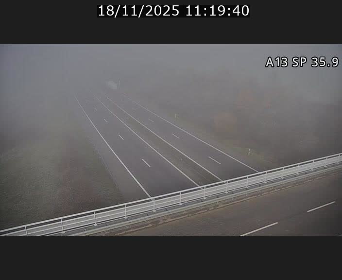 Webcam trafic sur A13 à l'entrée ouest du tunnel Markusbierg à Remerschen. Vue orientée vers Mondorf-les-Bains.