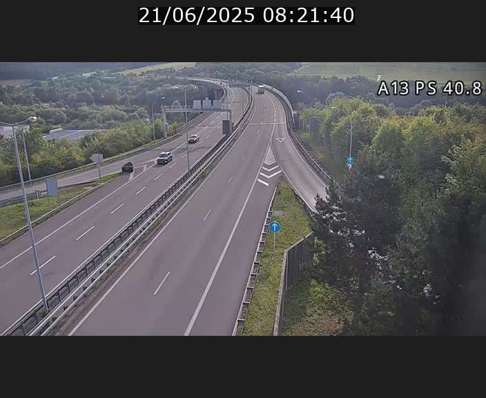 Webcam autoroute A13 à la sortie est du tunnel Markusbierg à Schengen. Vue sur le pont de la Moselle, vers l'Allemagne