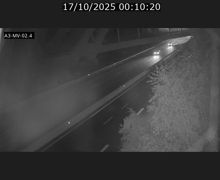 Webcam autoroute de la France (A3) au Luxembourg à Fentange, à proximité de la Croix de Gasperich. Vue orientée vers la Cloche d'Or