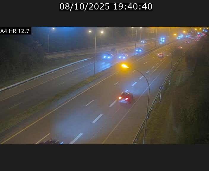 Traffic live webcam Luxembourg Esch sur Alzette - A4 - BK 12.7 - direction Esch-Belval